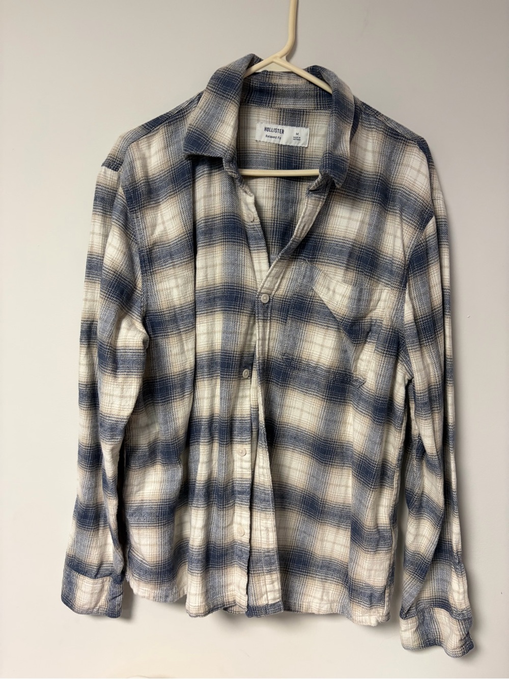 Hollister Men's Navy and White Plaid Button-Down Shirt